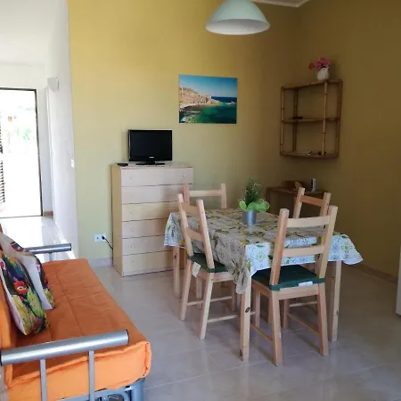 Apartment Bilocale Fronte A