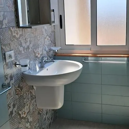 Apartment Bilocale Fronte A